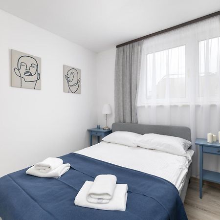 Apartment With Balcony Near Bulwary Wislane Wwa67 Warsawa Bagian luar foto